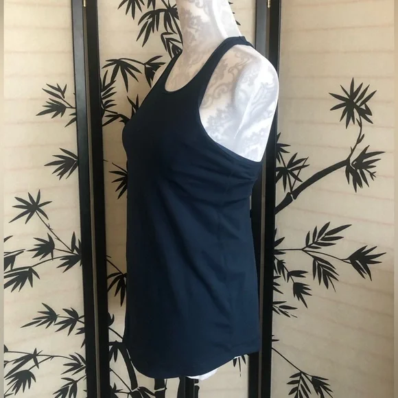 Lululemon Women’s Racerback Tank Top Back Cut Out Built in Bra Size XS - Picture 9 of 12
